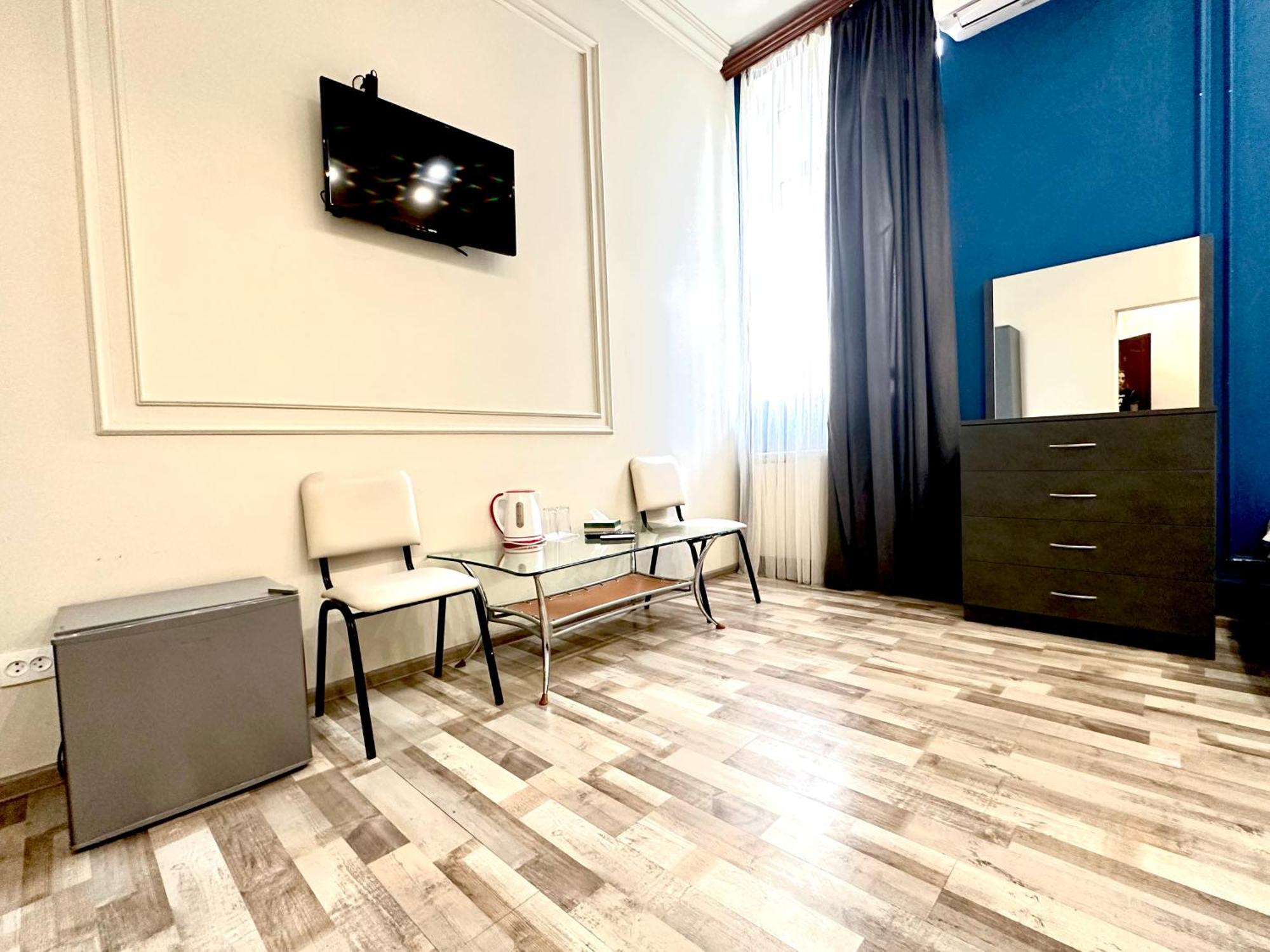 New Bella Hotel Jerevan Buitenkant foto