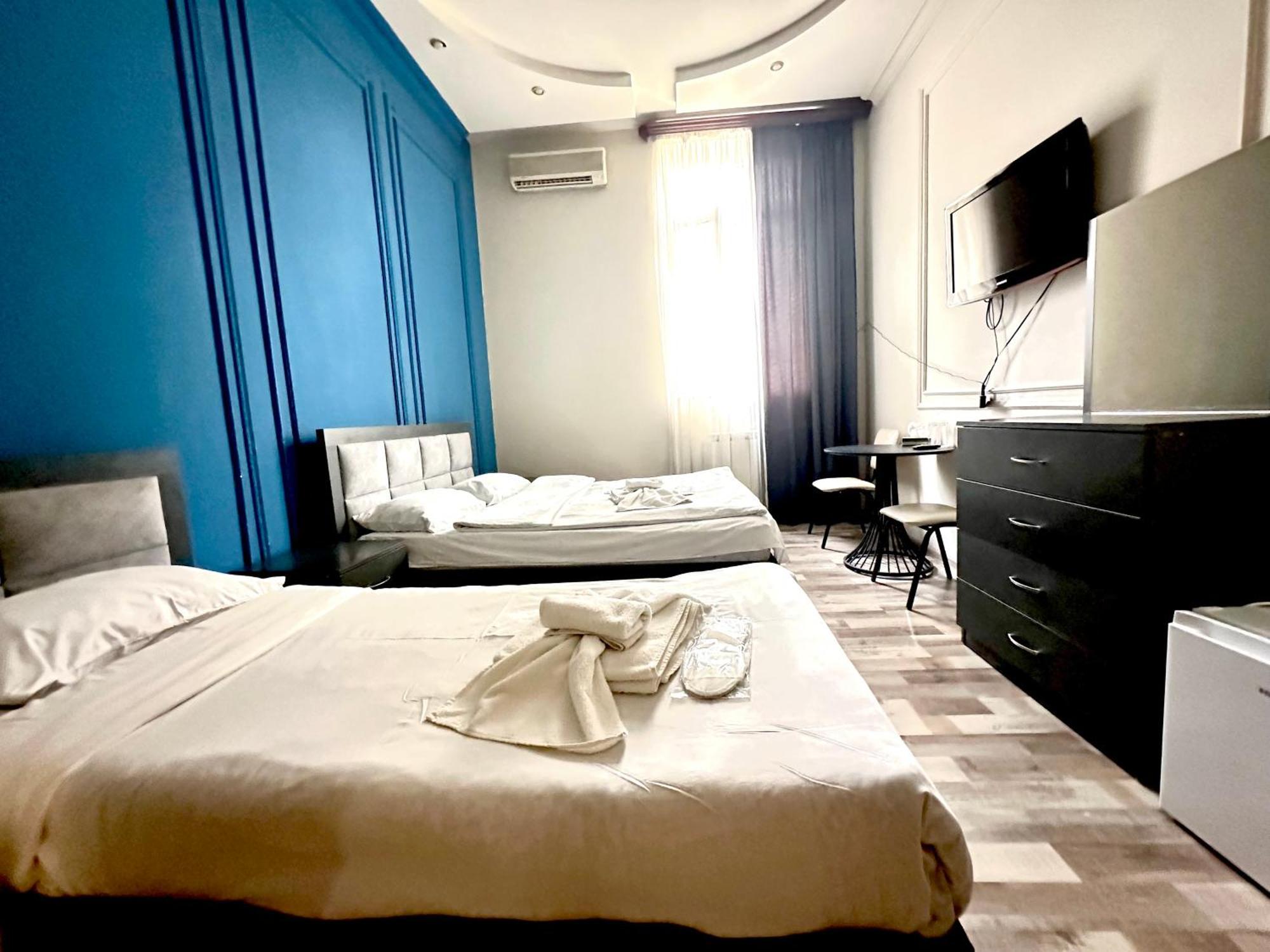New Bella Hotel Jerevan Buitenkant foto