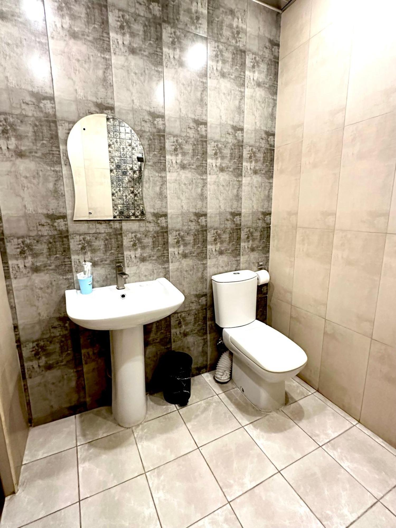 New Bella Hotel Jerevan Buitenkant foto