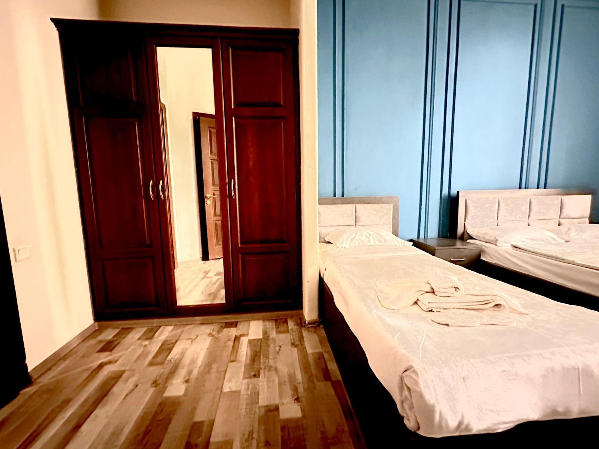 New Bella Hotel Jerevan Buitenkant foto