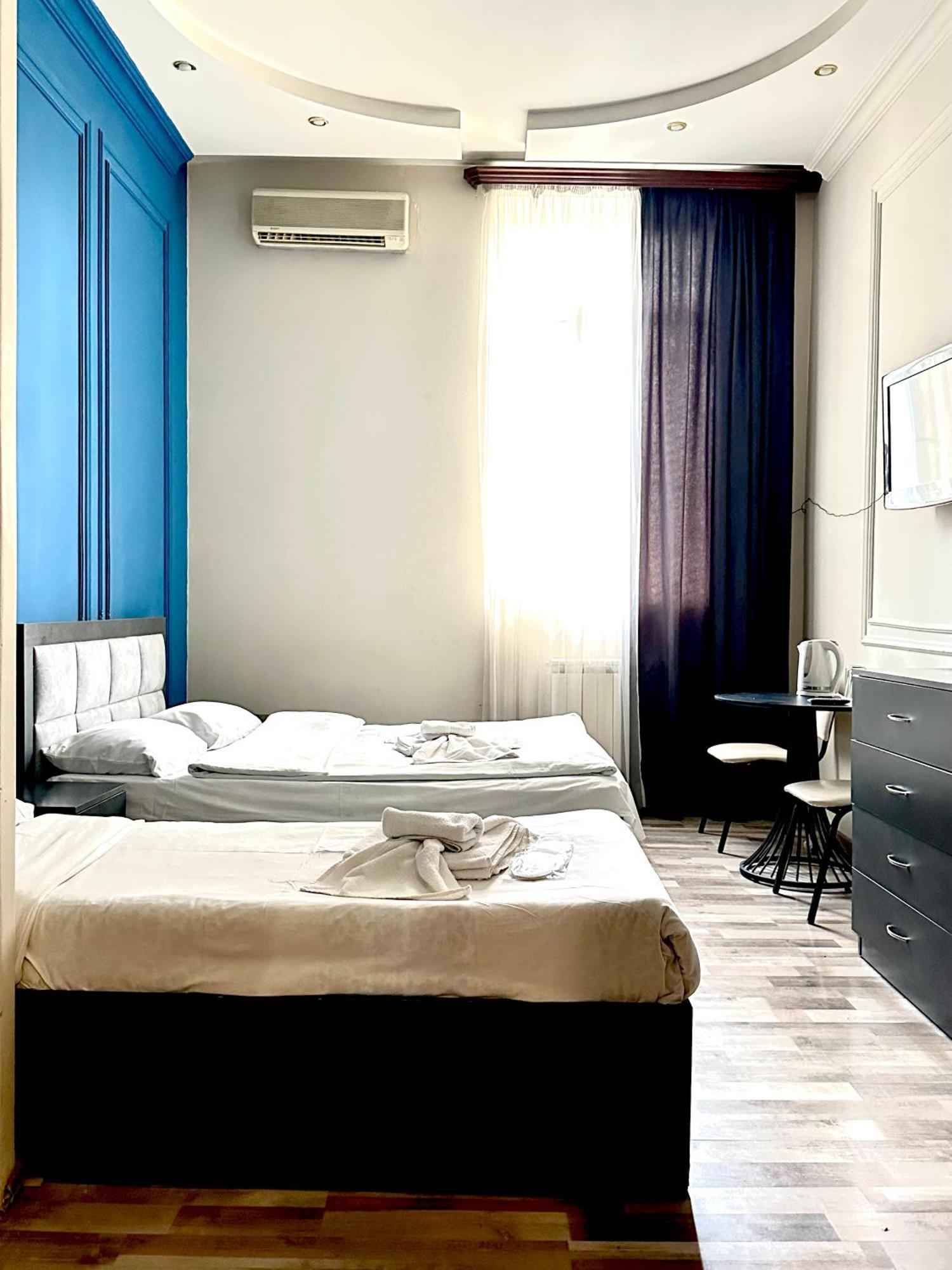 New Bella Hotel Jerevan Buitenkant foto